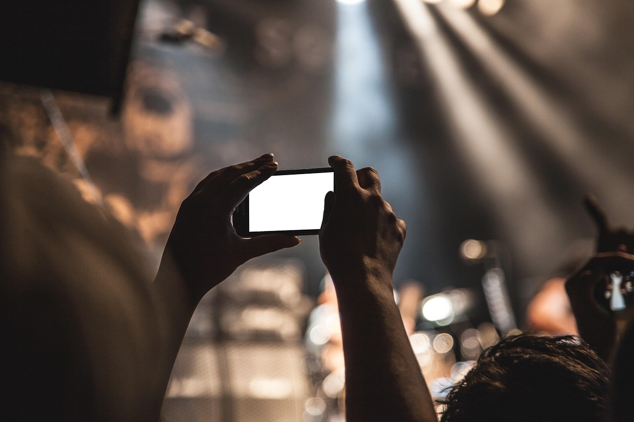 Hands holding a smartphone